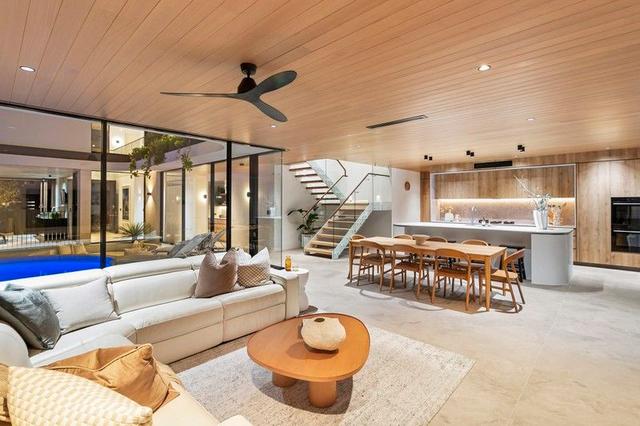 23 Walker Avenue, QLD 4221