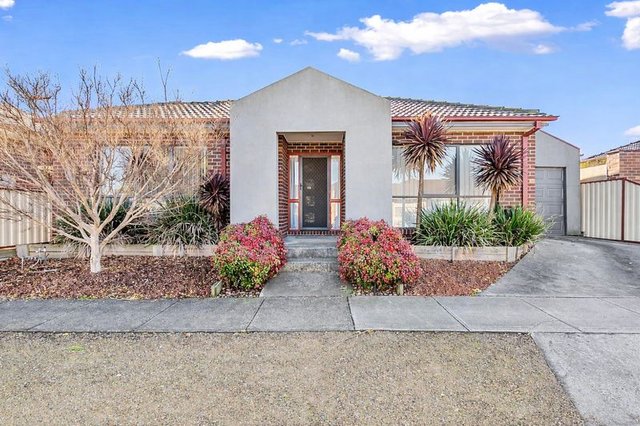 9 Greenhills Drive, VIC 3337