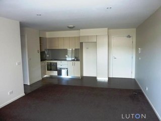 1 Living-Kitchen.JPG