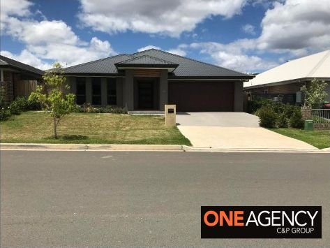 39 University Drive, NSW 2560