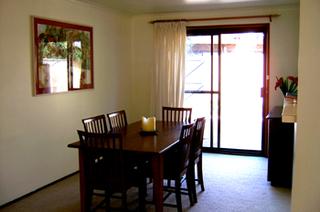 Dining (2005-03-03)