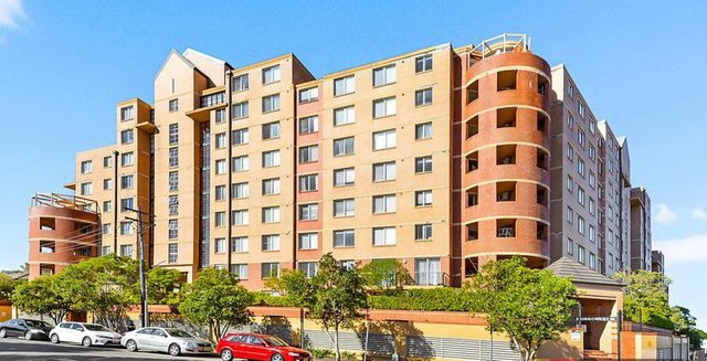8/2 Macquarie Rd, NSW 2144