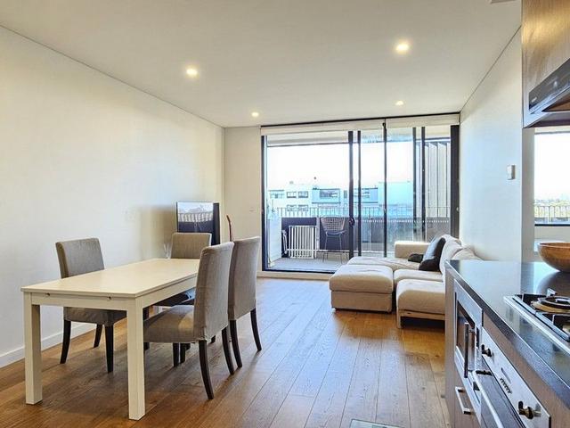 L8/22b George Street, NSW 2040