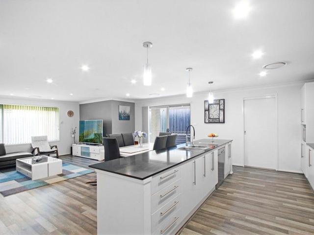 10 Crowther Avenue, NSW 2171