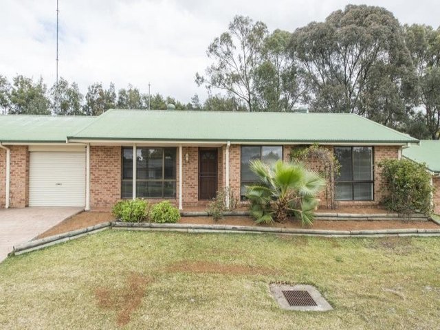 51 Hatchinson Crescent, NSW 2750