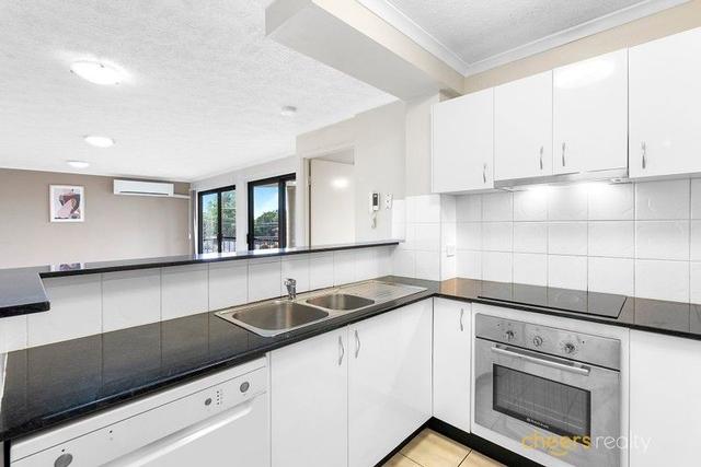 10/6 Omeo Street, QLD 4109