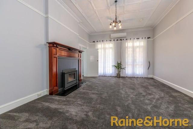 1/72 Dandaloo Street, NSW 2821