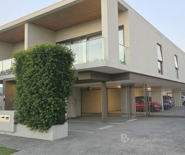 2/15 Brindley Street, WA 6104