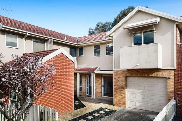 3/2 McKelvie  Court, VIC 3150