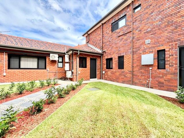 2/2 Broughton Road, NSW 2135