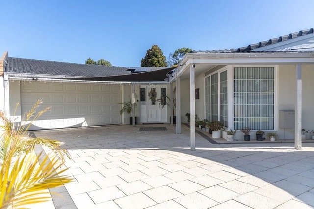 8 Tasman  Place, WA 6148