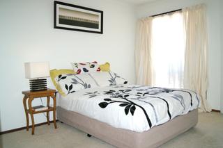 Bedroom 1 (2012-06-12)