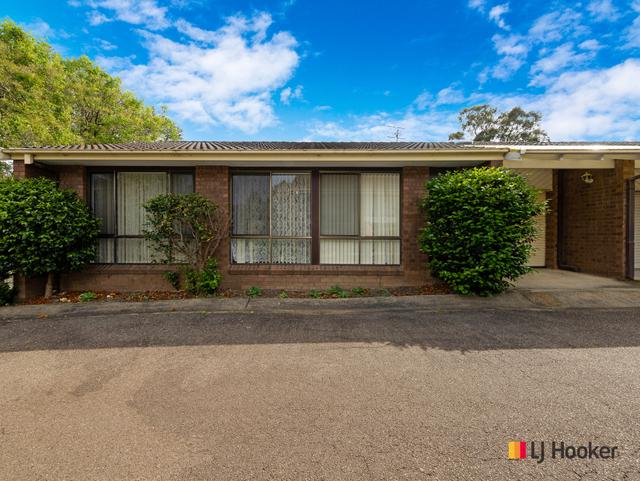 1/4 Eric Fenning Drive, NSW 2536