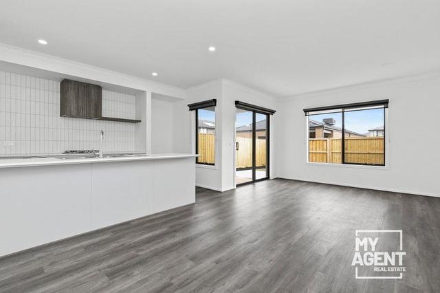 16 Madron Wy, VIC 3030