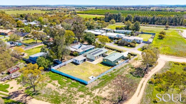 26 Lowde Street, NSW 2680