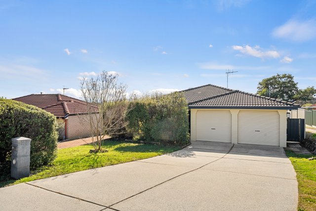 69 Hugh McKay Crescent, ACT 2615