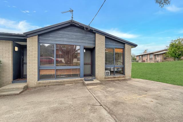 2/1 Cobbon Crescent, NSW 2627