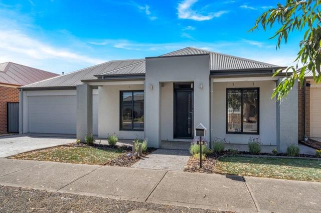 18 Dempster Drive, VIC 3064