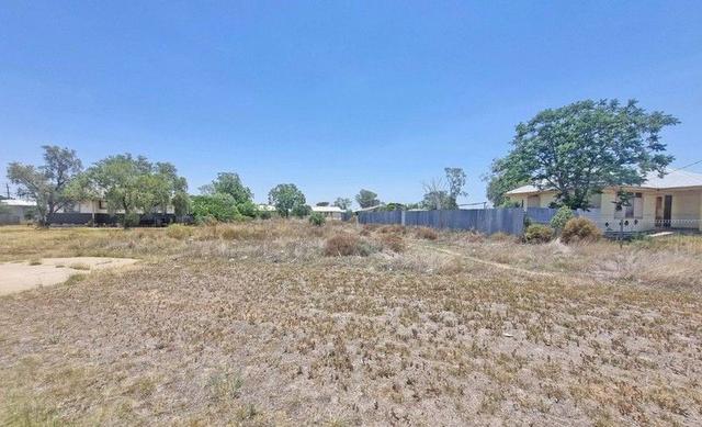 8 Narran Street, NSW 2839