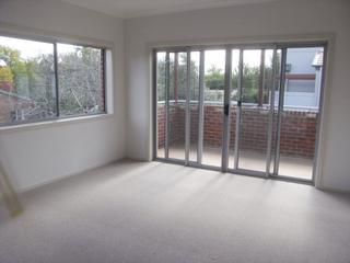 Living Room (2013-05-30)