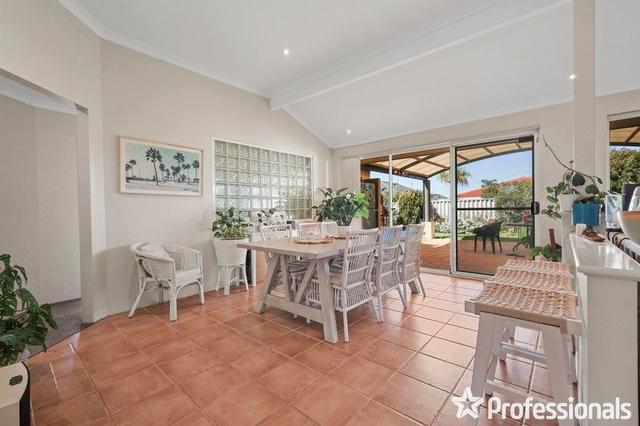 4 Hollyoak Place, WA 6108