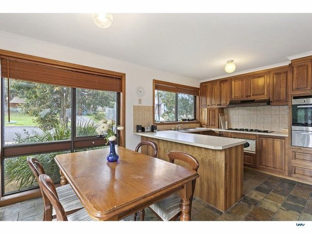 17 Nicholson Crescent, VIC 3228