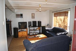 Living area (2013-04-11)