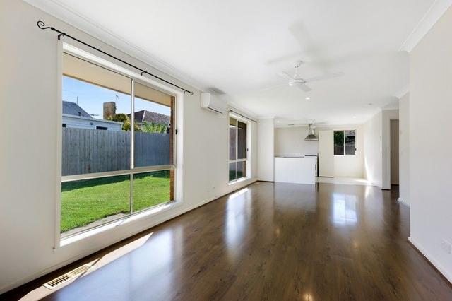 2/10 Schulz Street, VIC 3165