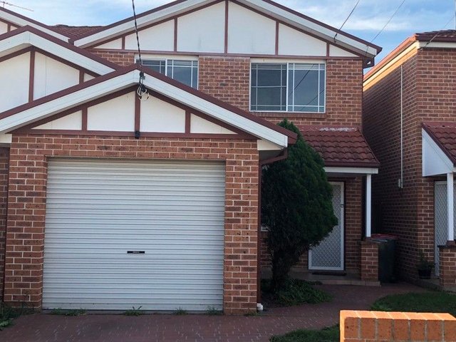 2/24 Percy Street, NSW 2165