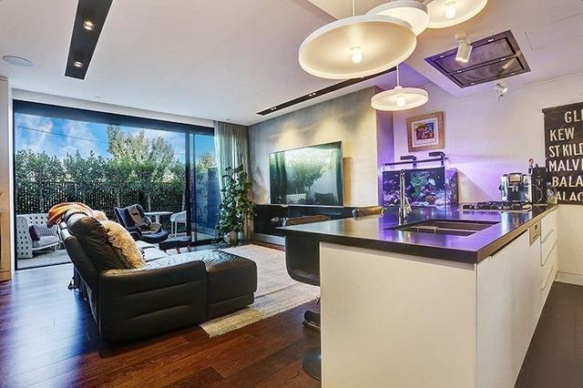 2/11 Mowbray Street, VIC 3123