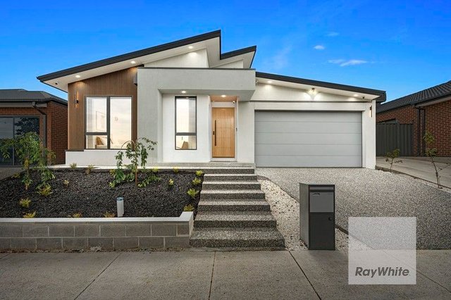 13 Catanzaro Crescent, VIC 3750