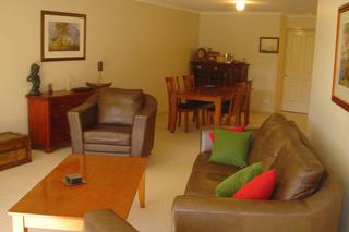Lounge (2006-10-03)