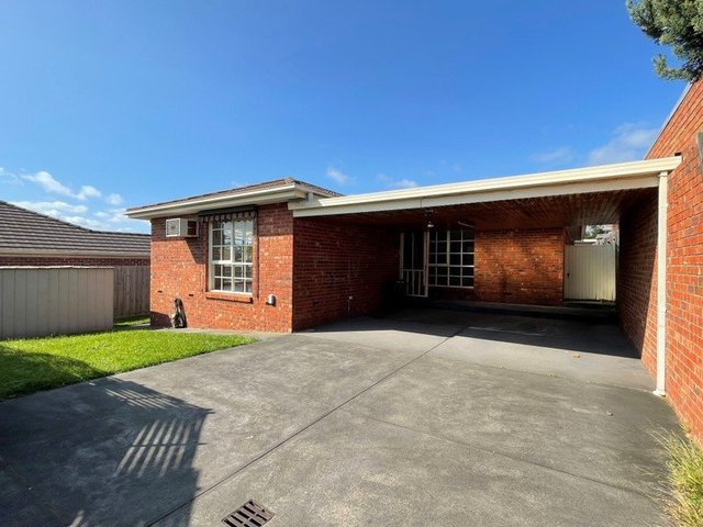2/10 Younger Avenue, VIC 3162