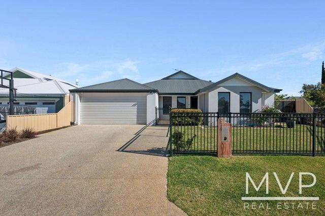 2 Atkins Parade, WA 6164