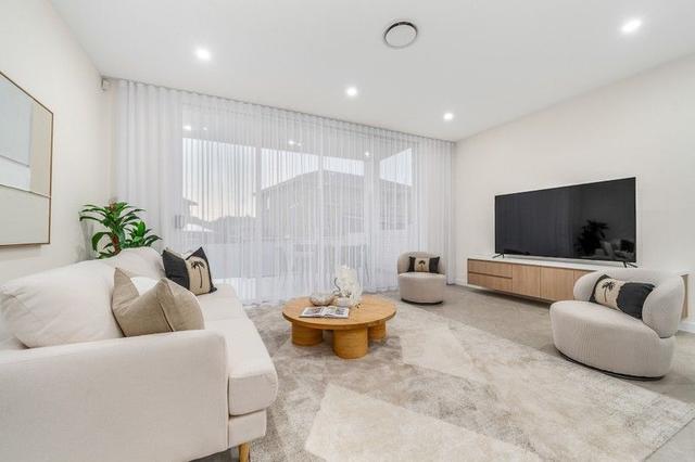 8 Surrey Avenue, NSW 2198