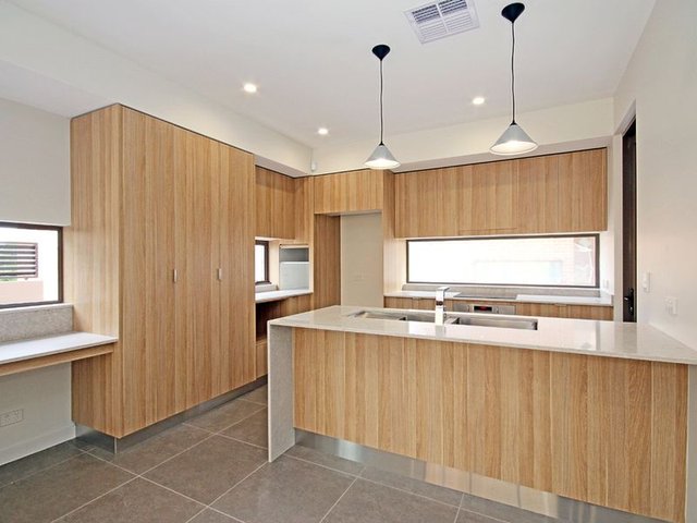 9/2 Ninth Avenue, QLD 4151