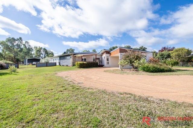 5 John Roach Close, NSW 2830
