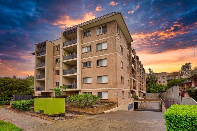 13/2-4 Fifth Avenue, NSW 2148