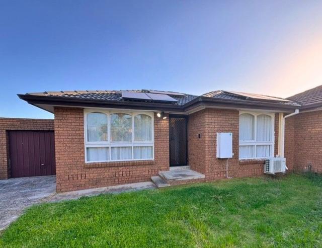 2/45 Bevan Ave, VIC 3169
