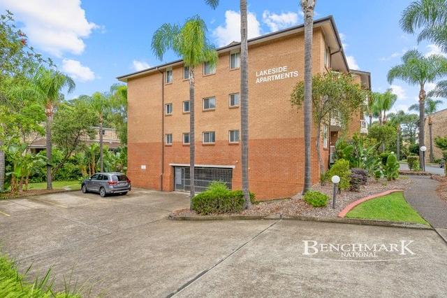 10/2 Mead Drive, NSW 2170