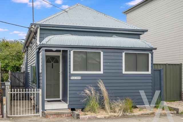 82 Young Street, NSW 2294