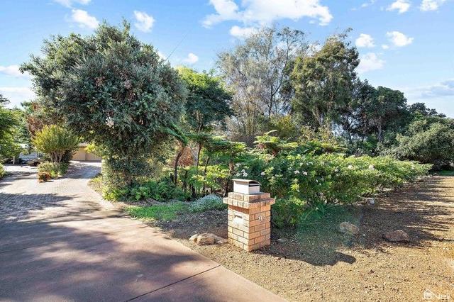 9 Rootes Road, WA 6076