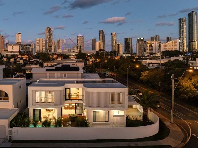 59 T E Peters Drive, QLD 4218