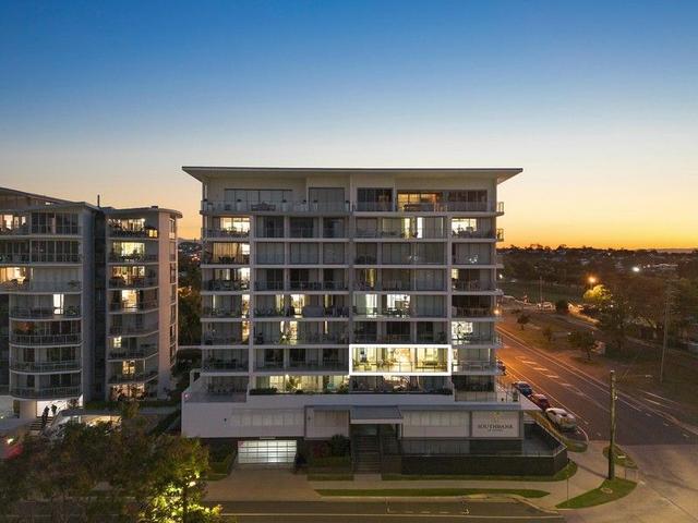 205/2-4 Victoria Parade, QLD 4700