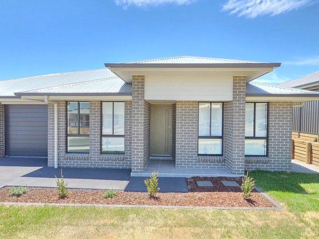 1/11 Millhouse Close, NSW 2320