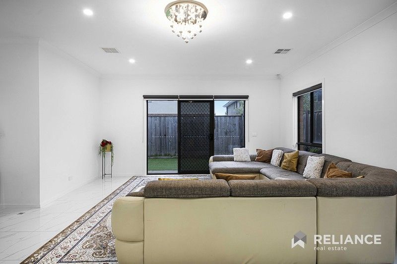 https://images.allhomes.com.au/property/photo/0709c22b53fcafba21d456b55ac2cd80_hd.jpg