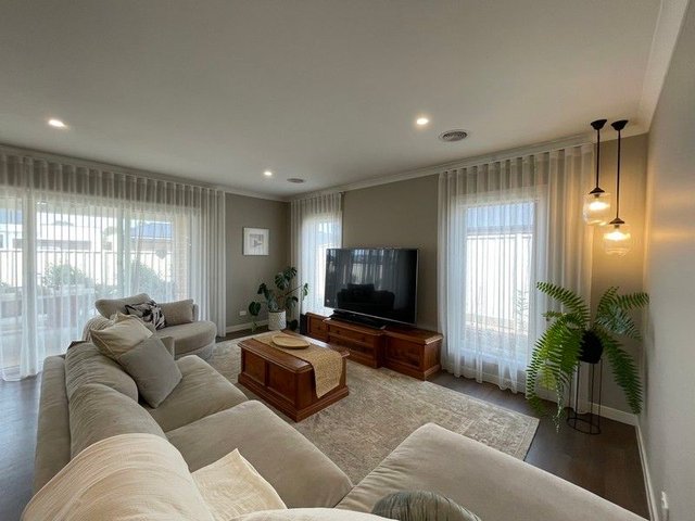 5 Dutton Way, VIC 3631