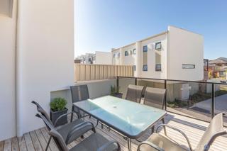 Balcony/entertainment (2019-11-13)