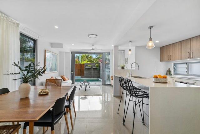 2/30 Coolangatta Road, QLD 4225