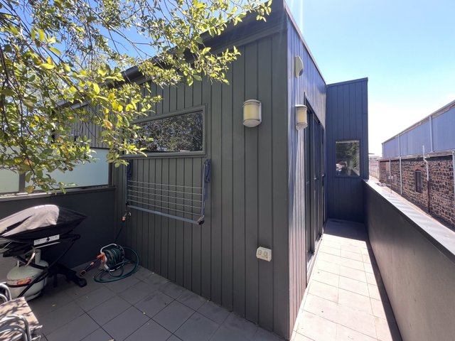 2/227 Albion Street, VIC 3056